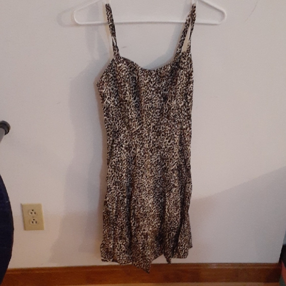 Old Navy Leopard Print Mini Dress, XS.   NWT